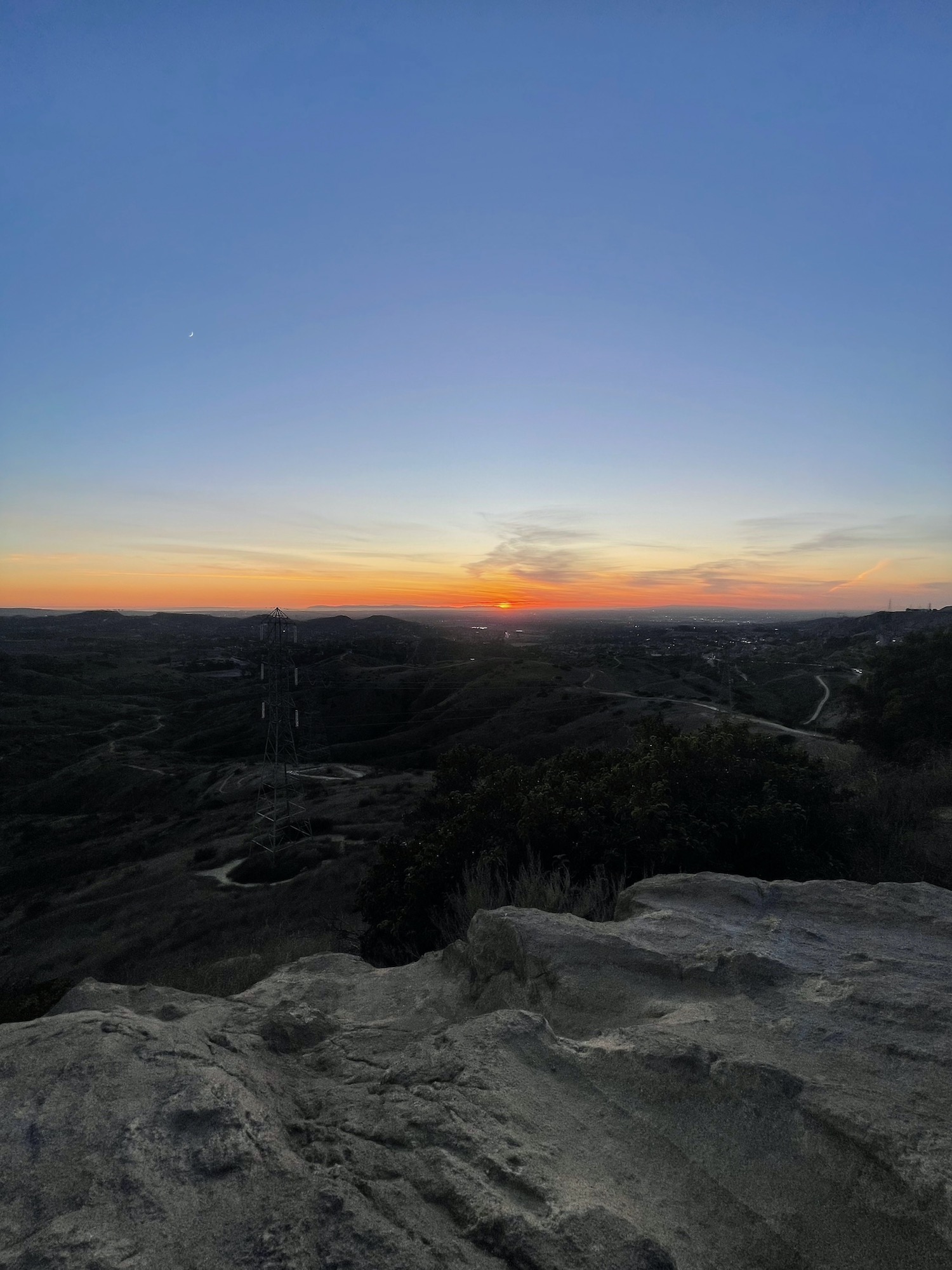 Sunset over pacific ocean - robbers roost vantage point - anaheim hills -23