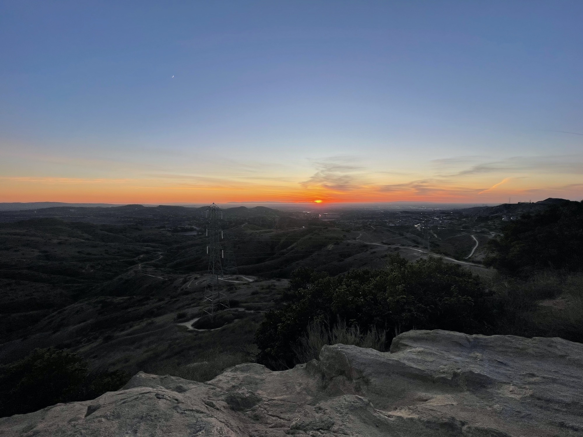 Sunset over pacific ocean - robbers roost vantage point - anaheim hills -24